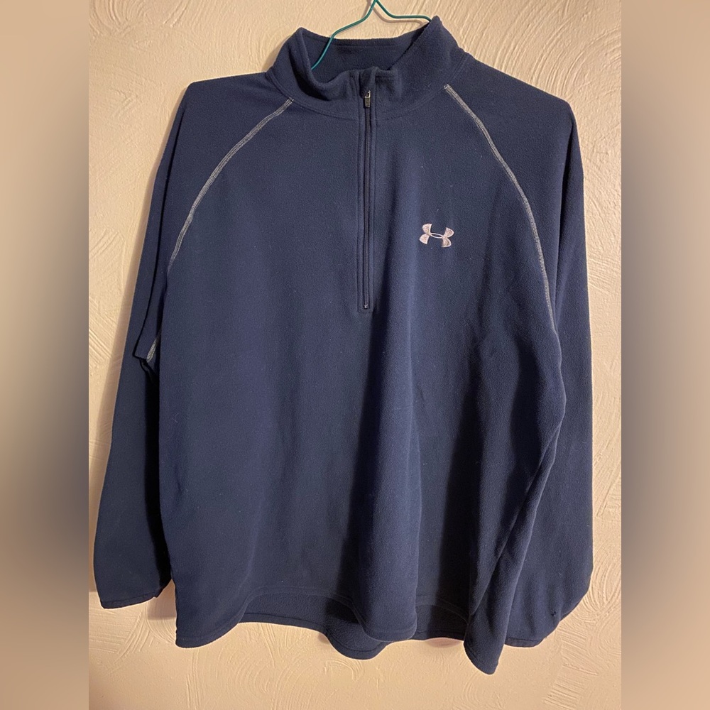 mens light weight Under Armour 1/2 zip performance pullover- size XL
